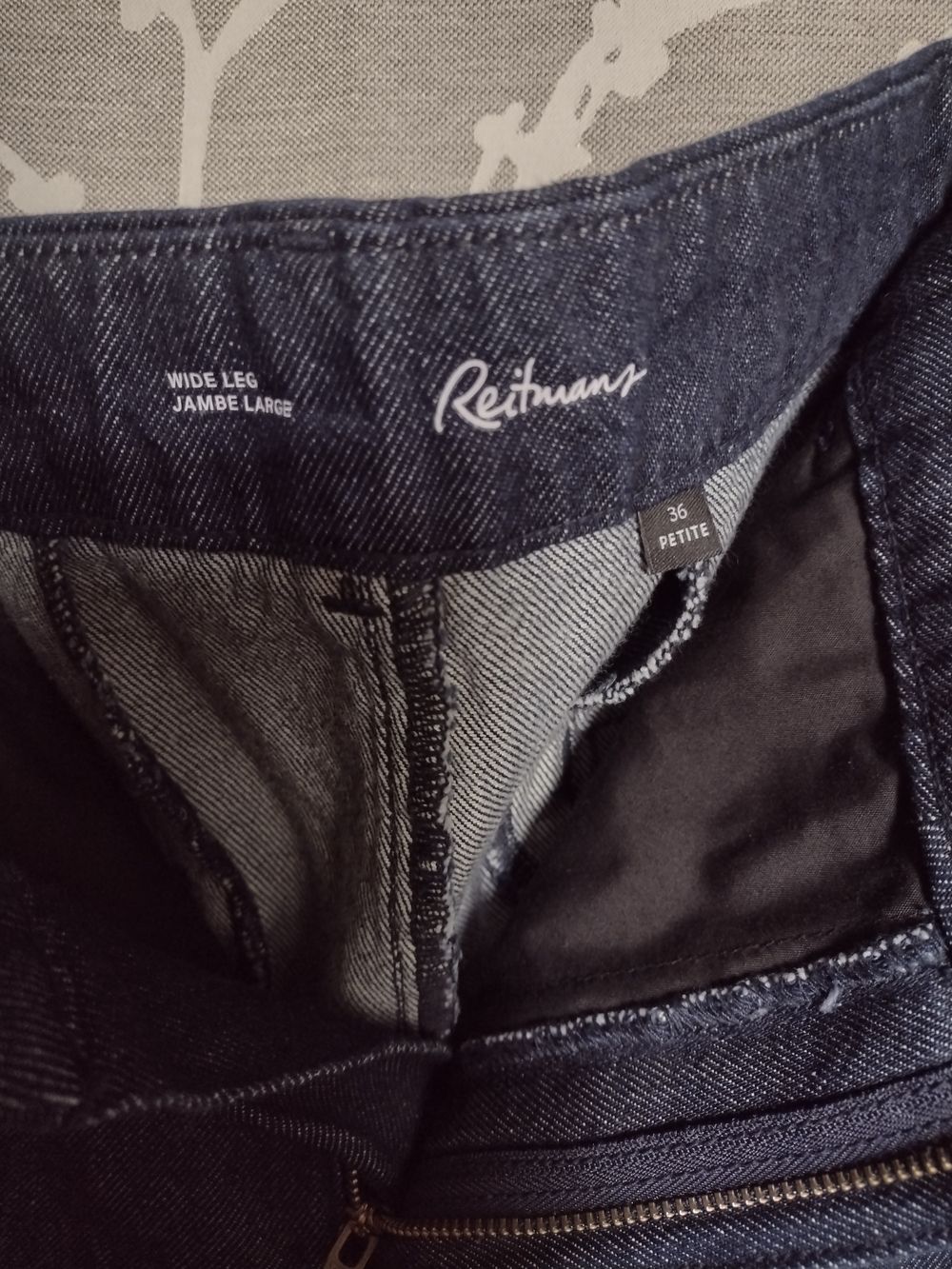 Reitmans Petite Dark Denim Wide Leg Jeans - Picture 4 of 9